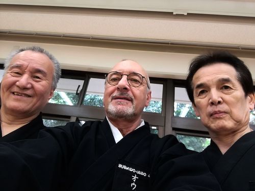 (左) 豊剣会 野々村耕二 氏、(中央) Ouvrard氏、(右) 豊剣会 野田 氏